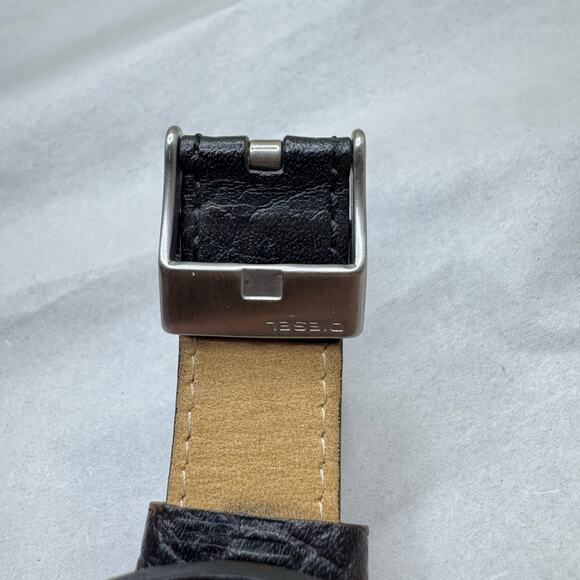 Diesel Men's DZ-2055 Silver Tone Wide Cuff Leather Watch - Picture 4 of 6